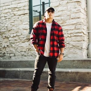 Meet your Posher, Elijah